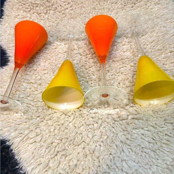 VINTAGE Blown Glass long stems; Orange and Yellow. Avant Garde, Champagne, Fancy - Picture 2 of 4